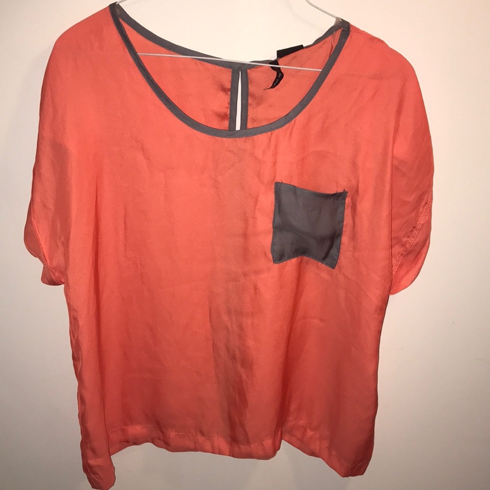 *BRAND NEW* Coral Crop Top